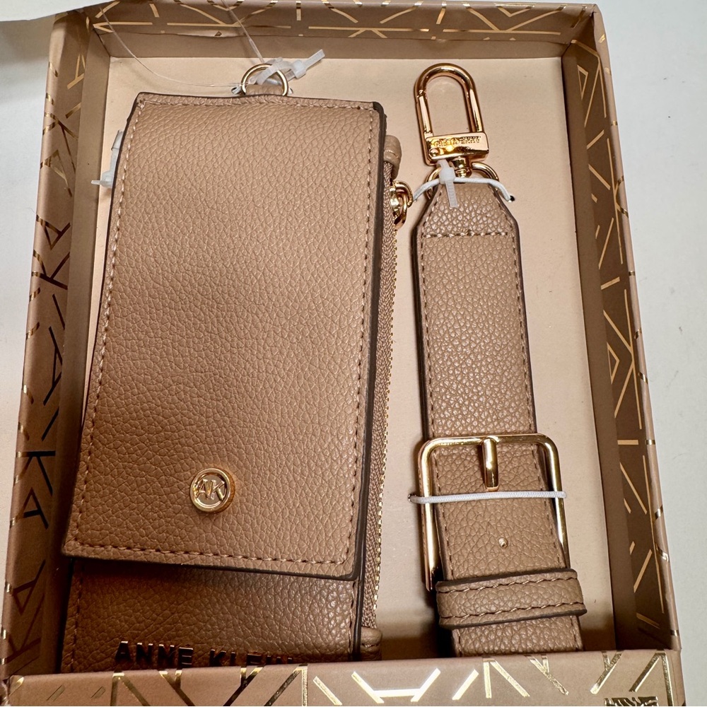 NWT Anne Klein Taupe Flap Wristlet and Card Case gift set gold tone hardware - Picture 2 of 12